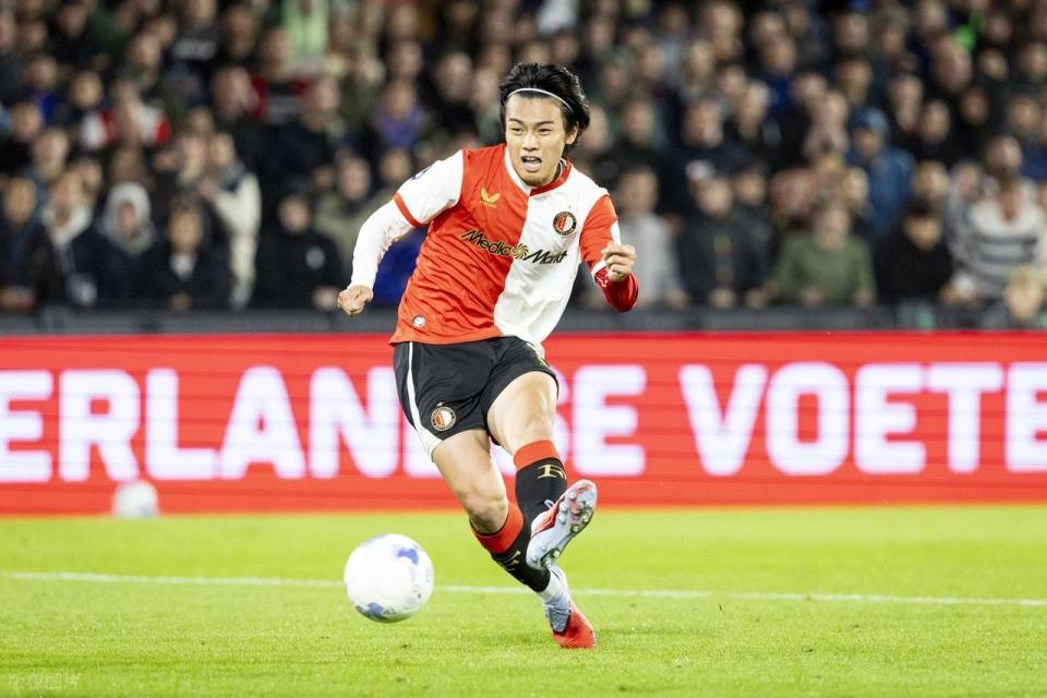 双方最近, 豪取了荷甲