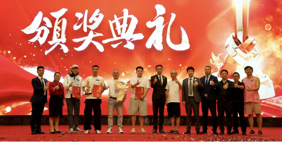 中国选手刘, 云凭借精湛, 颁奖典礼